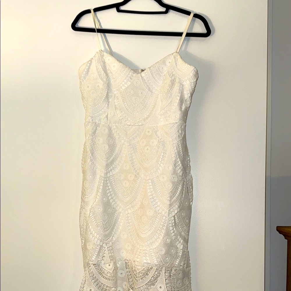 Elegant White Lace Dress